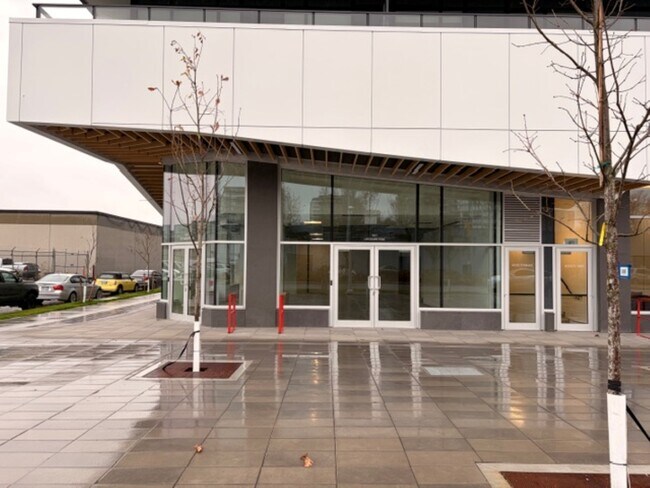 Plus de détails pour 7977 Lansdowne Rd, Richmond, BC - Commerce de détail à louer