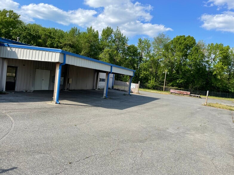11740 Vernon Rd, Waldorf, MD à louer - Photo du bâtiment - Image 3 de 14