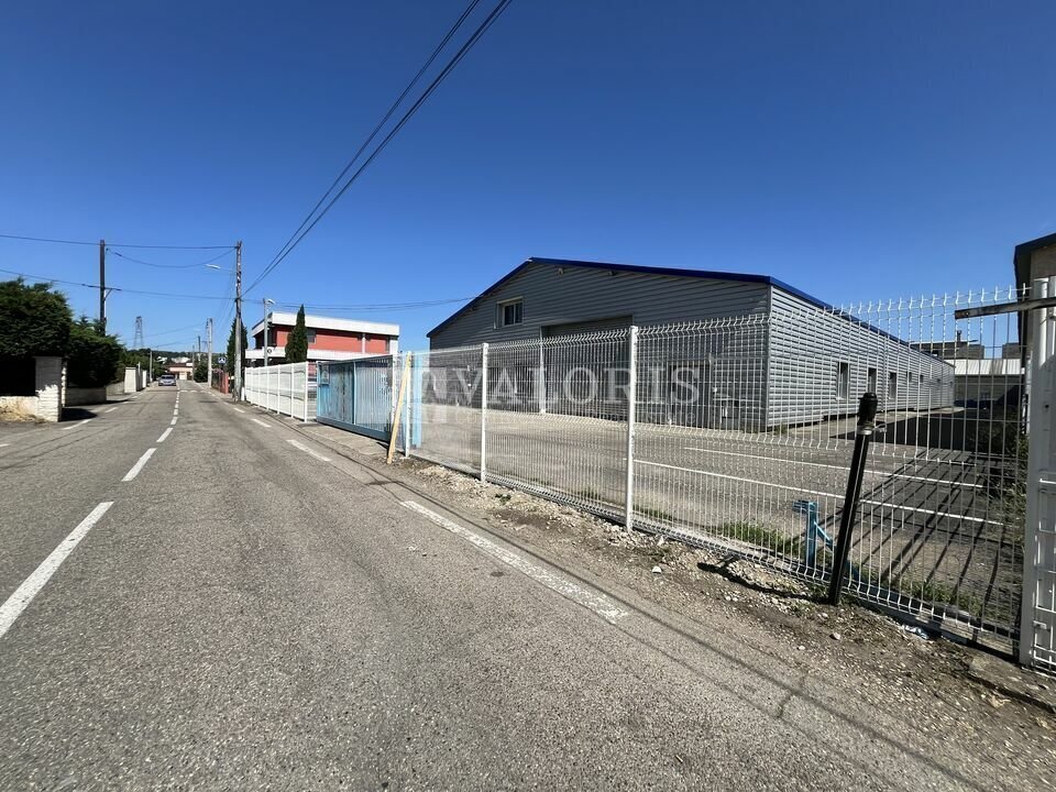 Flex dans Irigny à louer Photo du bâtiment- Image 1 de 8