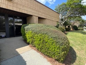 4025 Pleasantdale Rd, Doraville, GA à louer Photo intérieure- Image 1 de 19