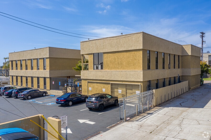 3023 Bunker Hill St, San Diego, CA for lease - Building Photo - Image 2 of 4