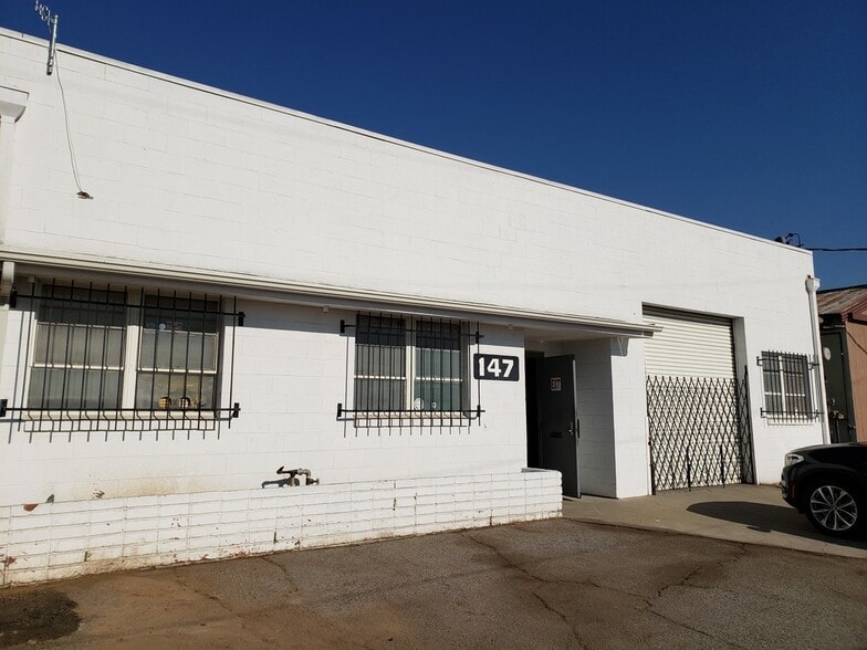147 W 155th St, Gardena, CA à vendre - Photo du bâtiment - Image 2 de 7