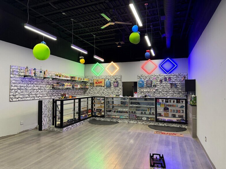 368 New Hempstead Rd, New City, NY for lease - Building Photo - Image 3 of 21