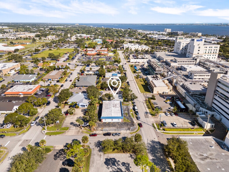 1322 Oak St, Melbourne, FL for sale - Building Photo - Image 2 of 33