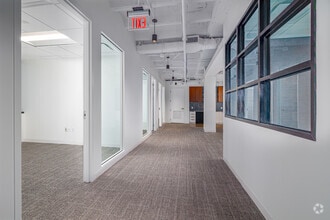 6400 Arlington Blvd, Falls Church, VA à louer Photo intérieure- Image 2 de 5