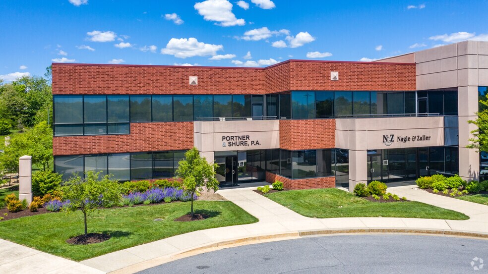 7226 Lee Deforest Dr, Columbia, MD à louer - Photo du bâtiment - Image 2 de 44