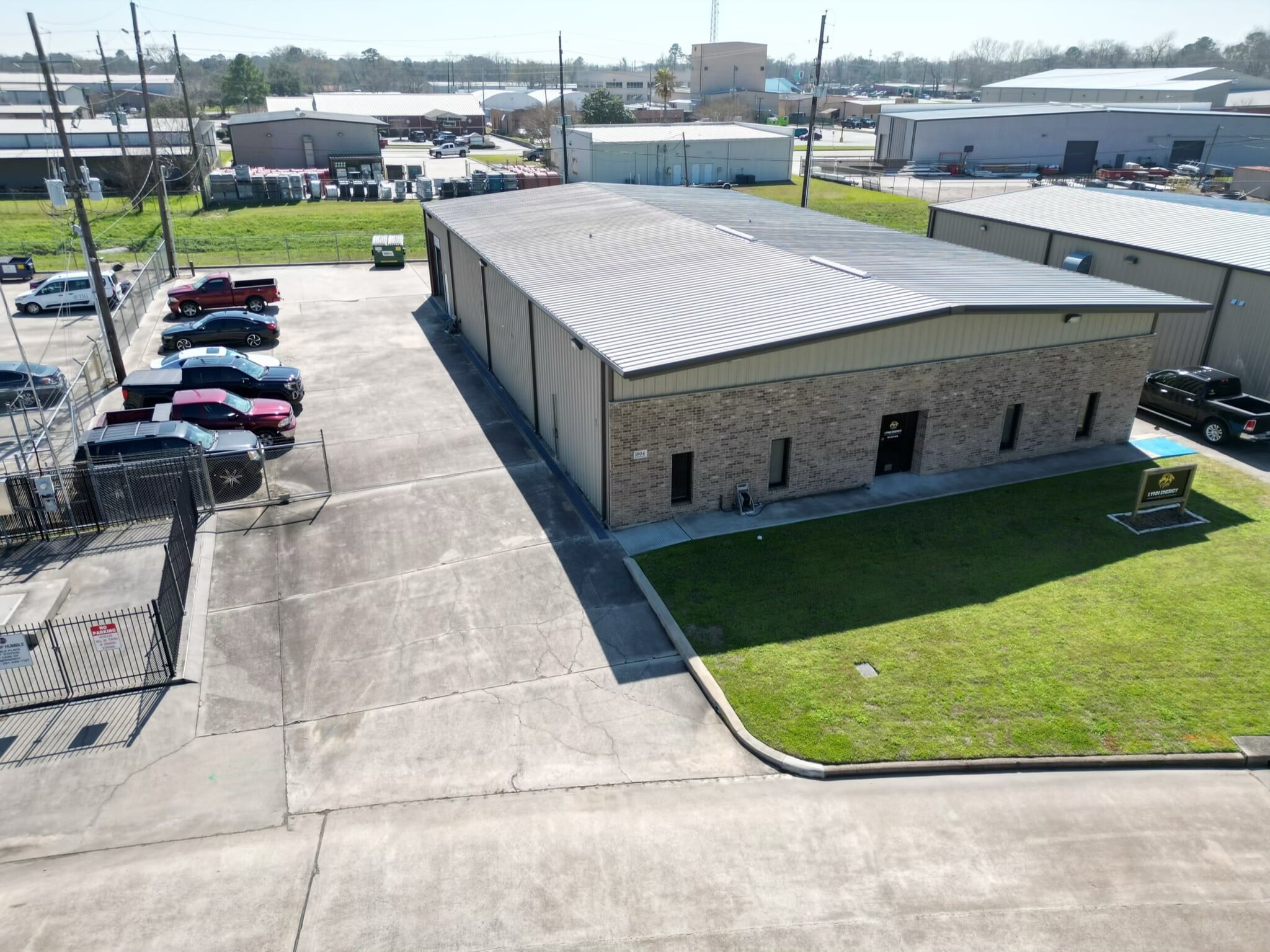 1804 Rotary Dr, Humble, TX for lease Building Photo- Image 1 of 2