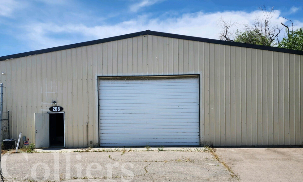 208 S 4th Ave, Caldwell, ID for lease - Building Photo - Image 1 of 5