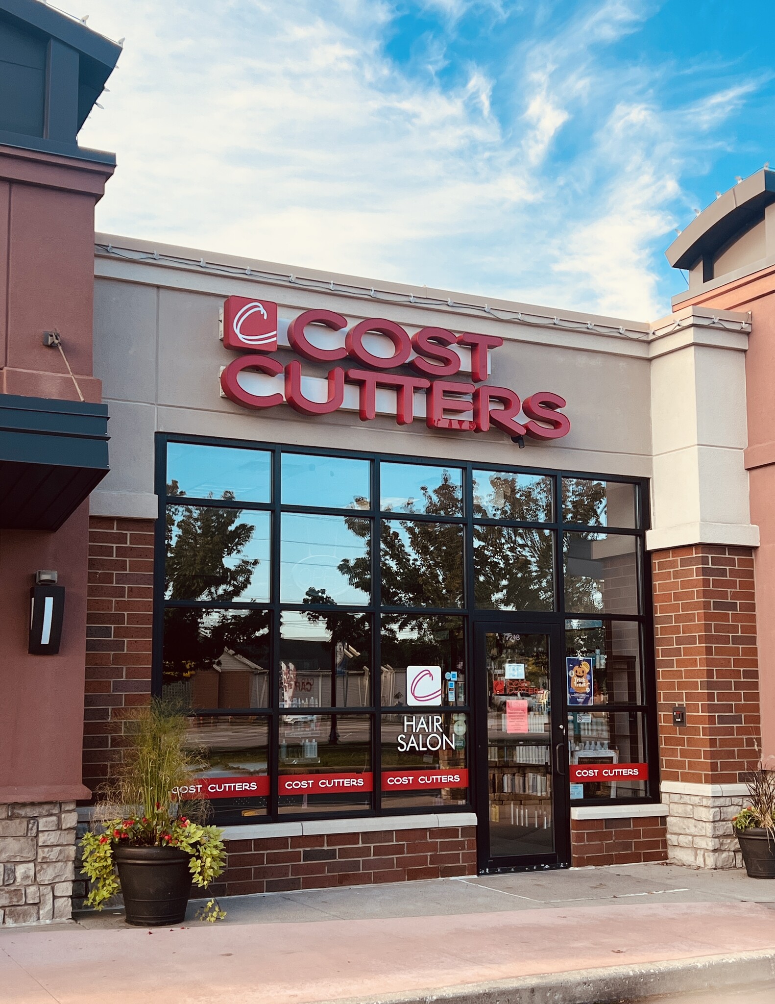 7126-7220 Fulton Dr, Canton, OH for lease Interior Photo- Image 1 of 7