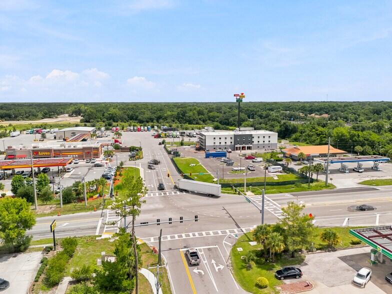 4418 Highway 46, Mims, FL à vendre - Photo du bâtiment - Image 2 de 8