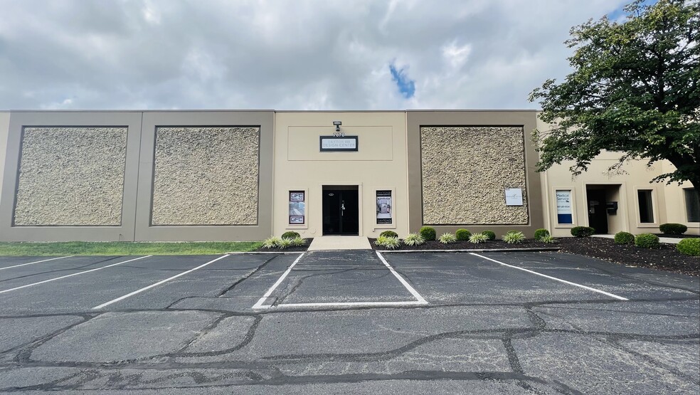 7630-7688 McEwen Rd, Dayton, OH for lease - Building Photo - Image 2 of 3