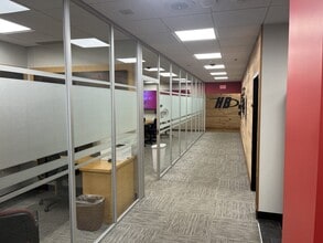 1025-1035 Hanley Industrial Ct, Brentwood, MO for lease Interior Photo- Image 2 of 5