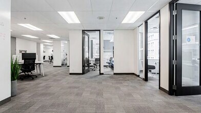 330 Bay St, Toronto, ON for lease Interior Photo- Image 2 of 9