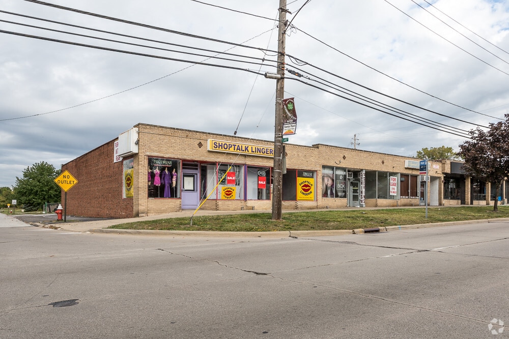 5146-5166 Warrensville Center Rd, Maple Heights, OH à louer Photo principale- Image 1 de 6