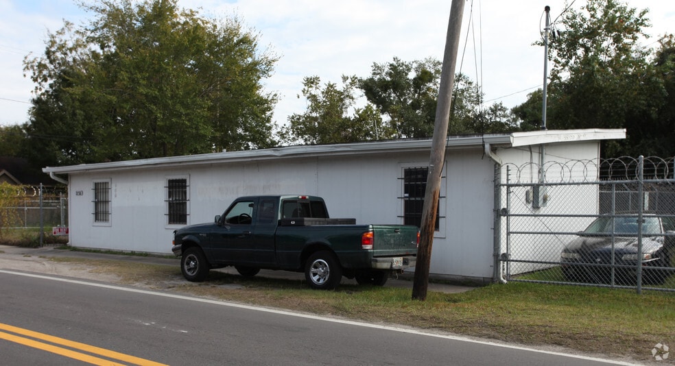 2738 Rosselle St, Jacksonville, FL for lease - Building Photo - Image 2 of 2