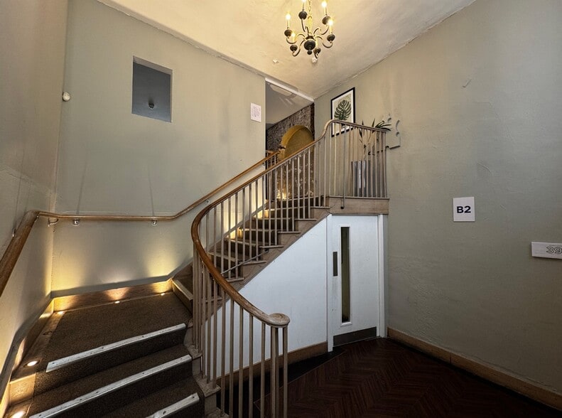7-10 Adam St, London for lease - Interior Photo - Image 2 of 10