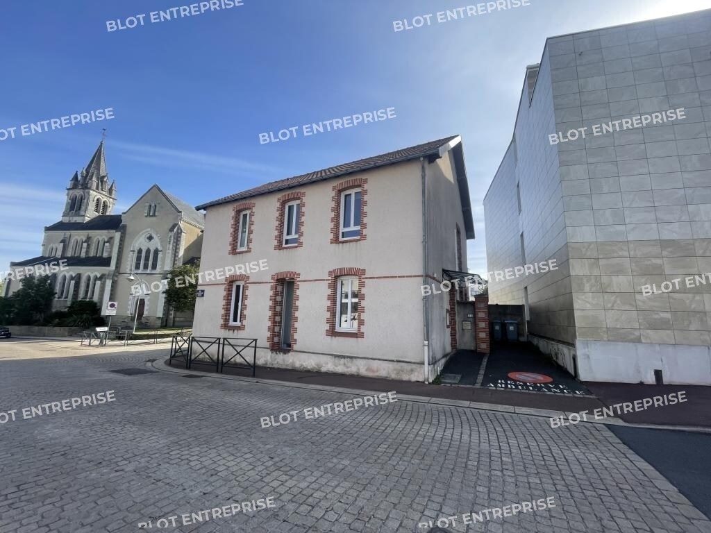 33 Rue Busson Billault, Basse-Goulaine à louer Photo du bâtiment- Image 1 de 13