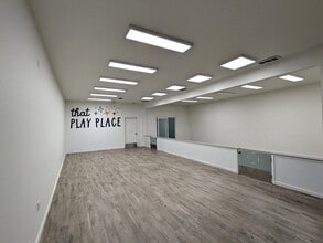 1559 S Novato Blvd, Novato, CA for lease Building Photo- Image 1 of 8