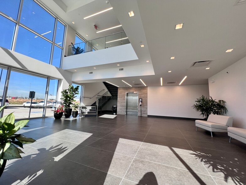 24130 State Highway 249, Tomball, TX for lease - Interior Photo - Image 3 of 4