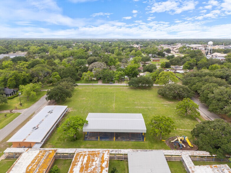 2300 4th St, Bay City, TX à vendre - Aérien - Image 2 de 12