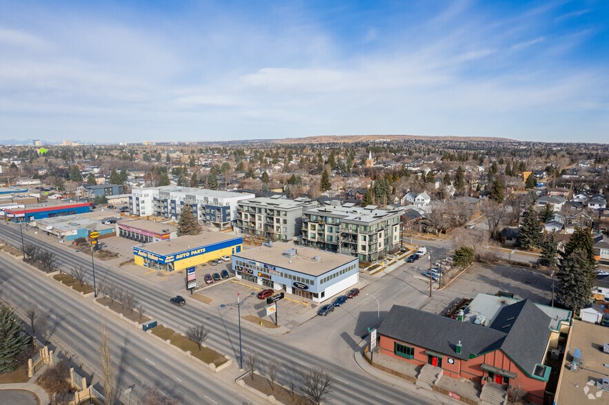 602 16th Ave NW, Calgary, AB à louer - Aérien - Image 3 de 5