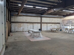 412 NE Harding St, Minneapolis, MN for lease Interior Photo- Image 2 of 4