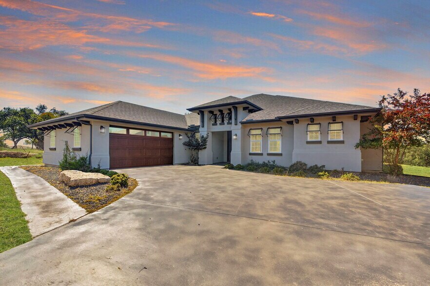 21603 Thomas Cv, Lago Vista, TX à vendre - Photo du bâtiment - Image 2 de 44