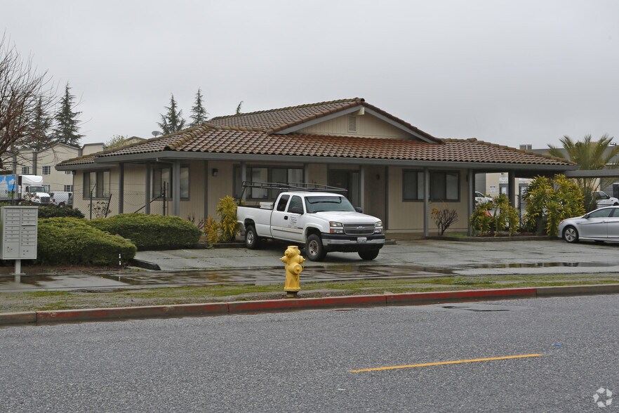 16890 Church St, Morgan Hill, CA à louer - Photo du bâtiment - Image 2 de 4