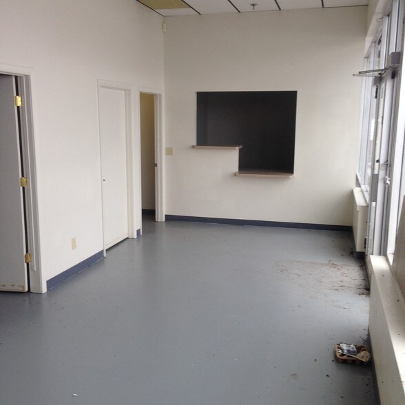 2520-2538 S Cleveland Ave, Saint Joseph, MI à louer - Photo intérieure - Image 3 de 11