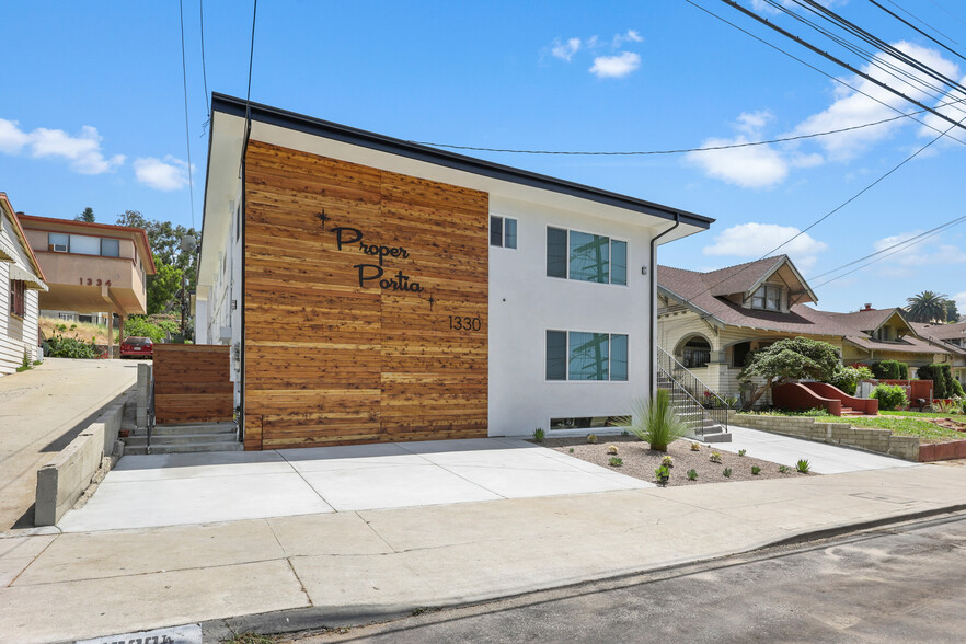 1330 Portia St, Los Angeles, CA à vendre - Photo du bâtiment - Image 1 de 1