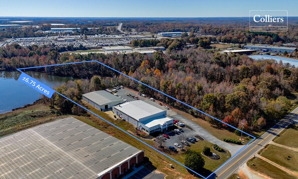 929 Berry Shoals Rd, Duncan, SC for sale - Primary Photo - Image 1 of 8