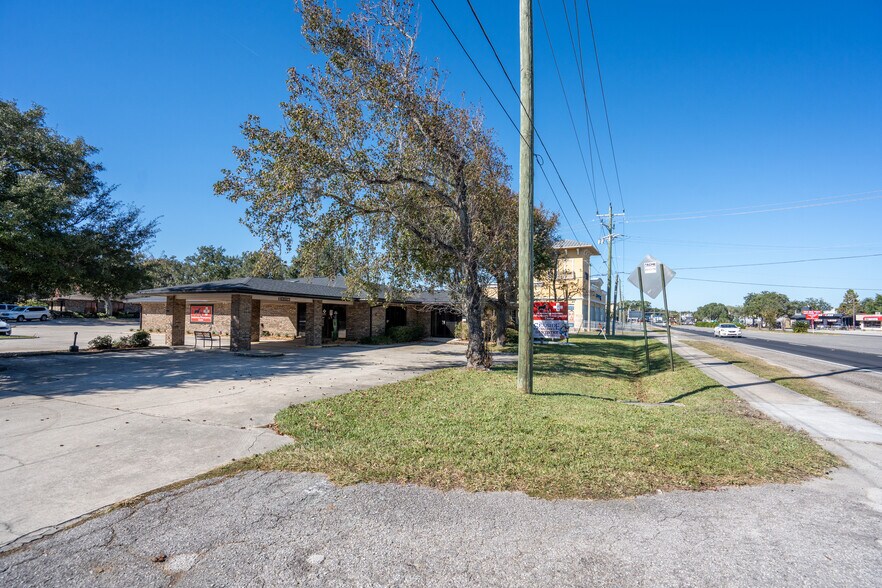 1100 S Ponce De Leon Blvd, Saint Augustine, FL à louer - Photo du bâtiment - Image 2 de 27