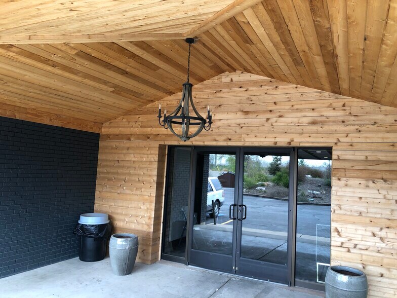 640 N Main St, North Salt Lake, UT à louer - Photo du bâtiment - Image 2 de 31