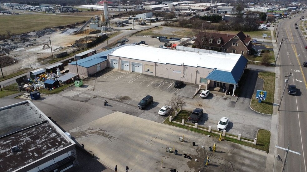 1335 W Andrew Johnson Hwy, Morristown, TN for sale - Primary Photo - Image 1 of 9