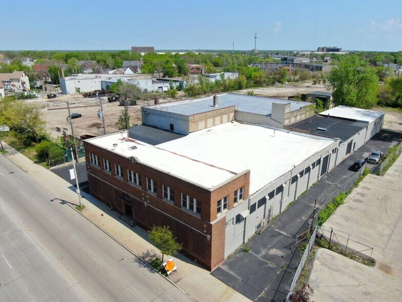 3258 W Fond Du Lac Ave, Milwaukee, WI à louer - Aérien - Image 2 de 22