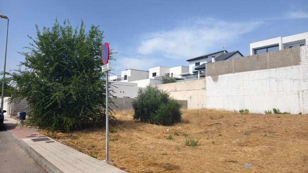 Calle Yeseras, 21, Peligros, Granada for sale - Primary Photo - Image 1 of 7