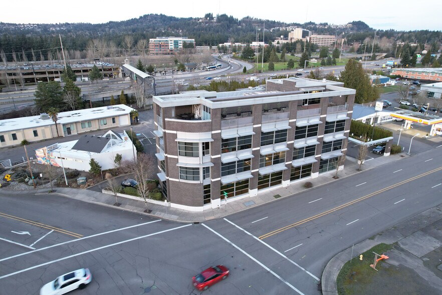 10305 SW Park Way, Portland, OR à louer - Photo du bâtiment - Image 2 de 9