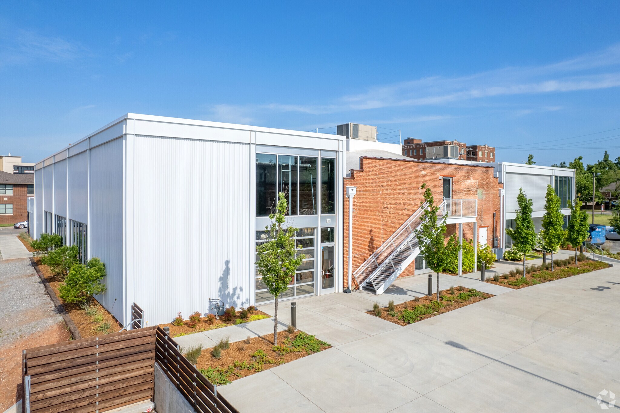 1214 N Hudson Ave, Oklahoma City, OK à louer Photo du bâtiment- Image 1 de 22