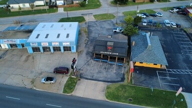 7727 N May Ave, Oklahoma City, OK for lease Building Photo- Image 2 of 8