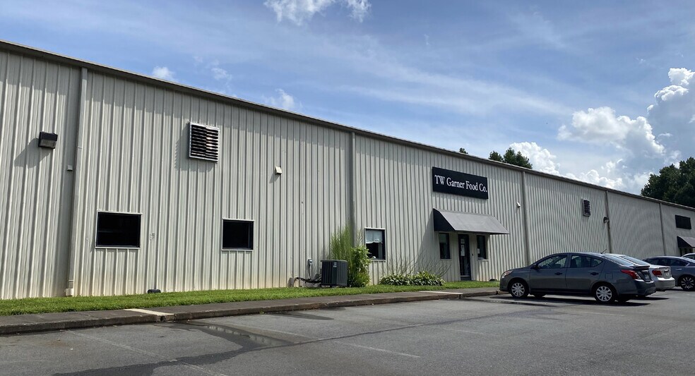 4303 Idlewild Industrial Dr, Winston-Salem, NC à louer - Photo du bâtiment - Image 3 de 8
