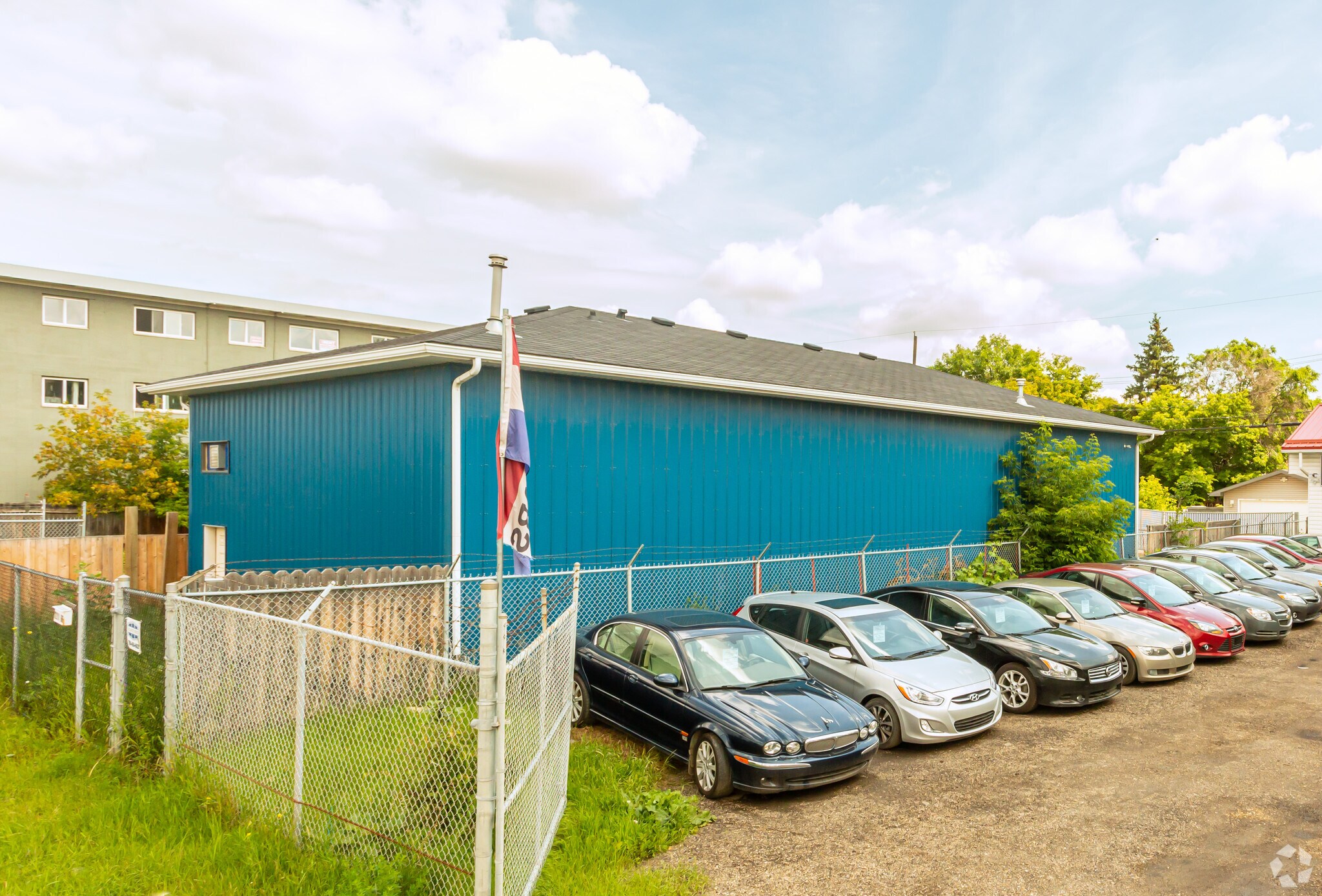12211-12219 66 St NW, Edmonton, AB à vendre Photo du bâtiment- Image 1 de 31