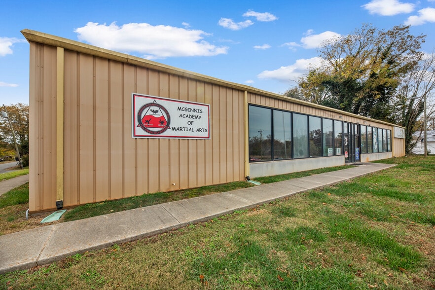 5106 Wilkinson Blvd, Cramerton, NC for sale - Building Photo - Image 2 of 9