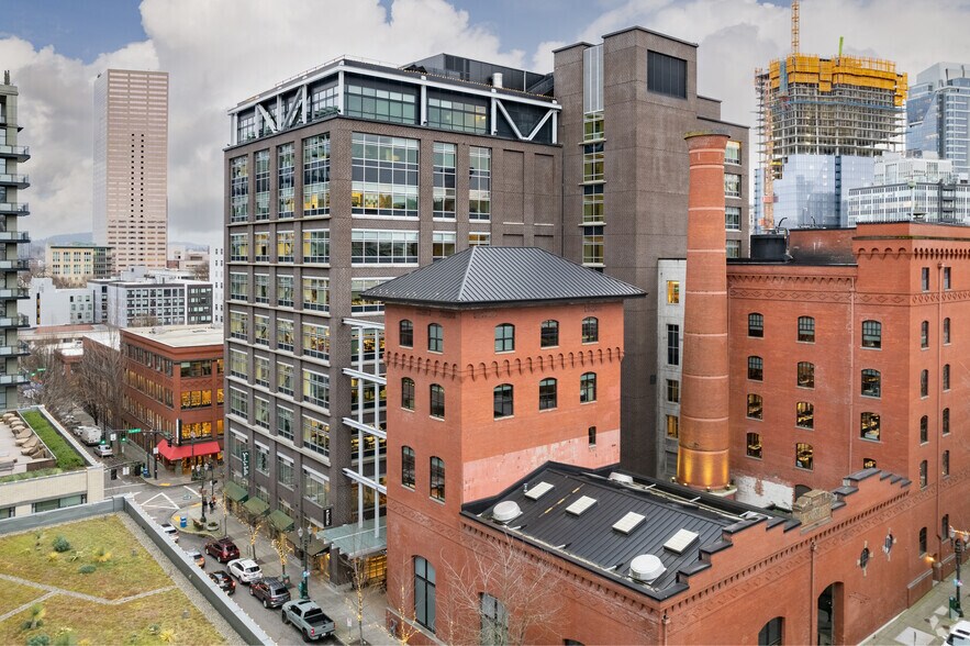 1109-1133 W Burnside St, Portland, OR à louer - Photo du bâtiment - Image 2 de 5