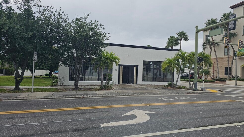 202 N Federal Hwy, Lake Worth, FL à louer - Photo du bâtiment - Image 3 de 15