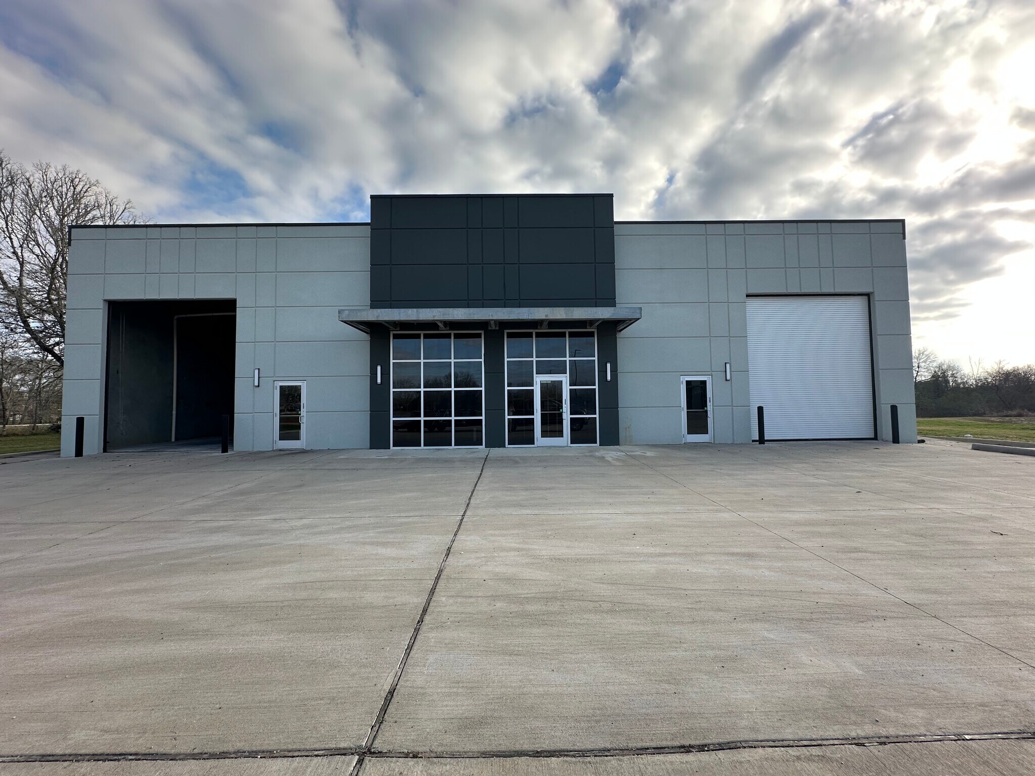 6715 FM 723 Rd, Richmond, TX for lease Primary Photo- Image 1 of 3