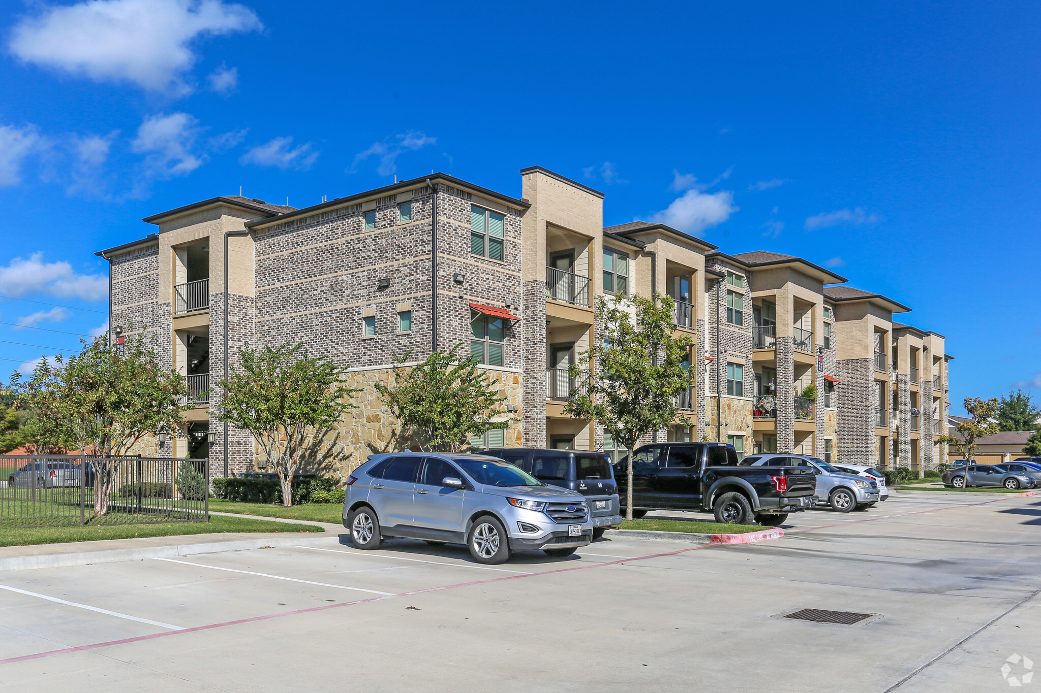 2400 Business Center Dr, Pearland, TX for sale Primary Photo- Image 1 of 1