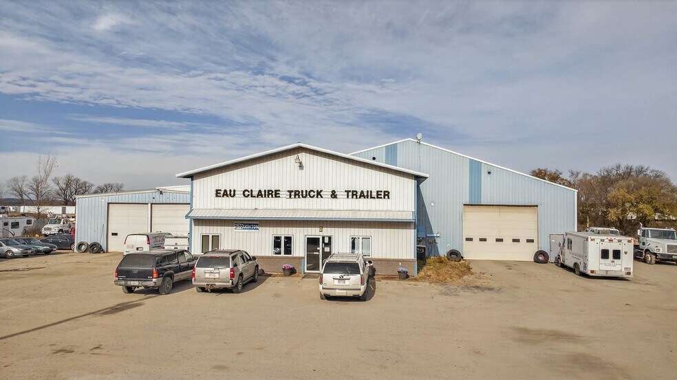 7918 Partridge Rd, Eau Claire, WI à vendre - Photo du bâtiment - Image 2 de 39