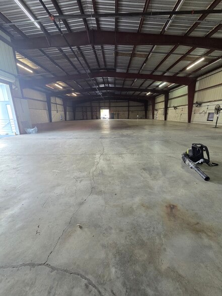 12100 SW 129th Ct, Miami, FL for lease - Building Photo - Image 2 of 8