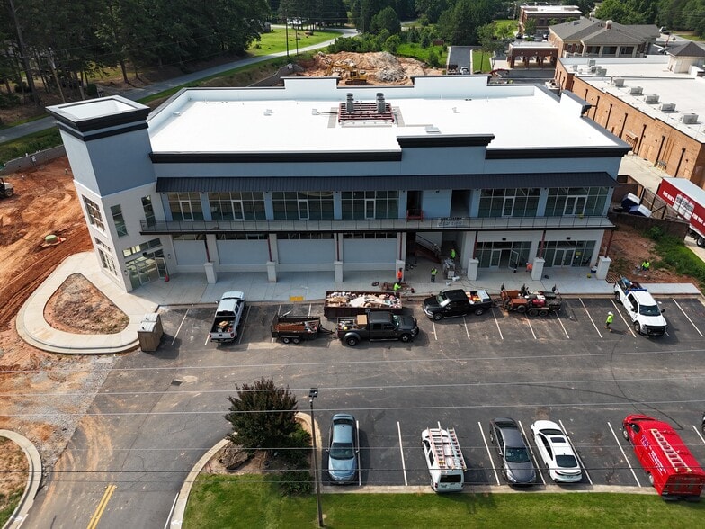 94 New Cut Rd, Braselton, GA for lease - Building Photo - Image 1 of 8