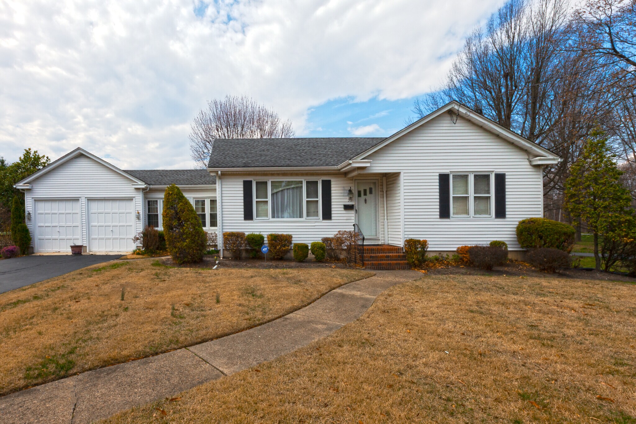 30 Cooper Ave, Marlton, NJ à vendre Photo du bâtiment- Image 1 de 12